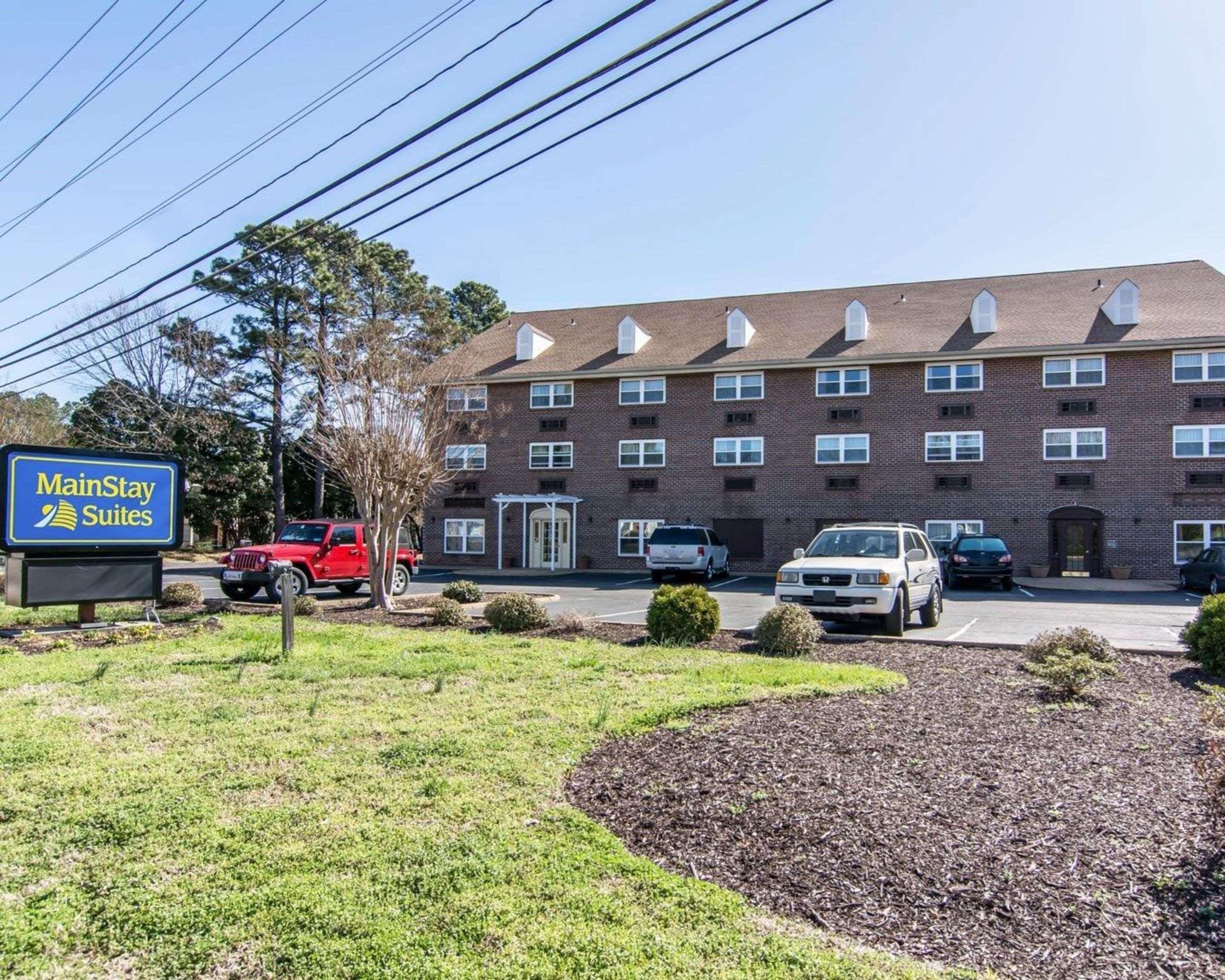 Mainstay Suites Williamsburg Historic Area Exterior photo