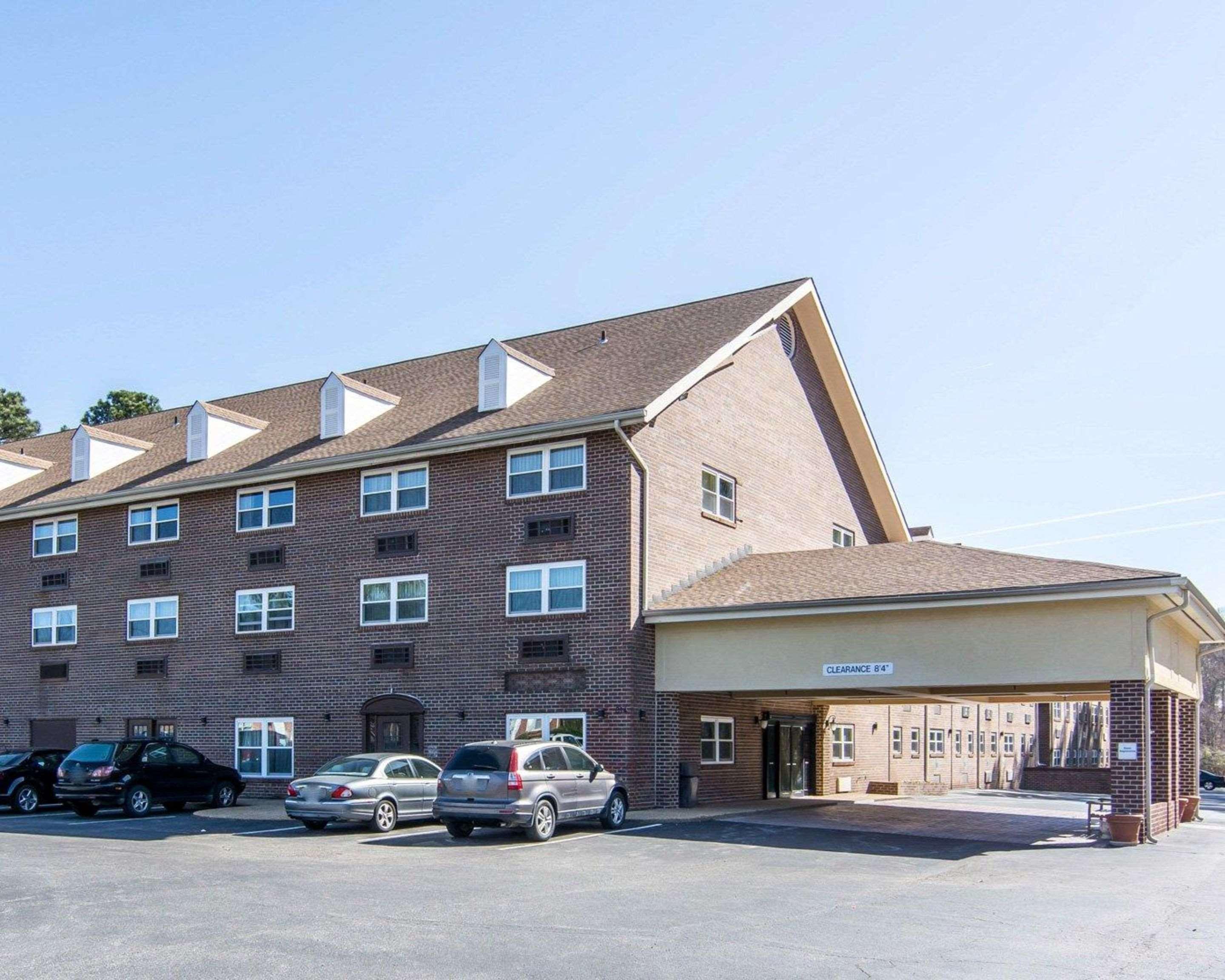 Mainstay Suites Williamsburg Historic Area Exterior photo